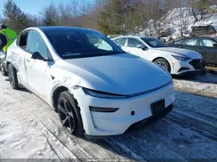 7SAYGDEE0TF374031 2026 TESLA MODEL Y