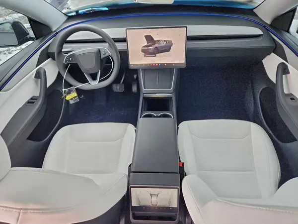 7SAYGDEE0TF379181 2026 TESLA MODEL Y - Image 8