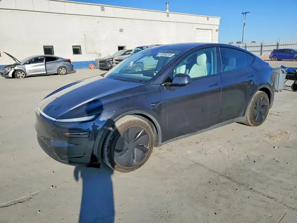 7SAYGDEE0TF390830 2026 TESLA MODEL Y - Image 1