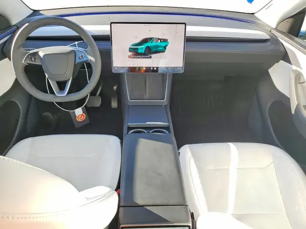7SAYGDEE0TF390830 2026 TESLA MODEL Y - Image 8
