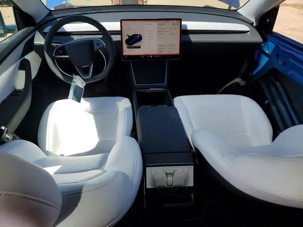 7SAYGDEE0TF437161 2026 TESLA MODEL Y - Image 8