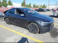 7SAYGDEE0TF438990 2026 TESLA MODEL Y