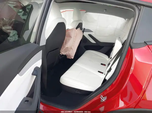7SAYGDEE0TF439587 2026 TESLA MODEL Y - Image 8