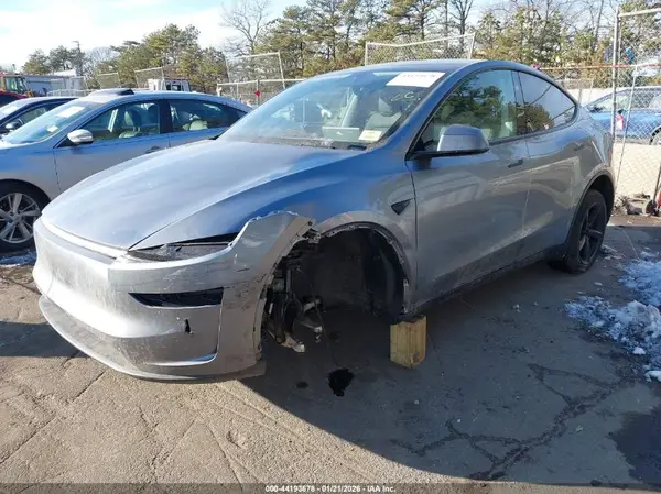 7SAYGDEE0TF446250 2026 TESLA MODEL Y - Image 2