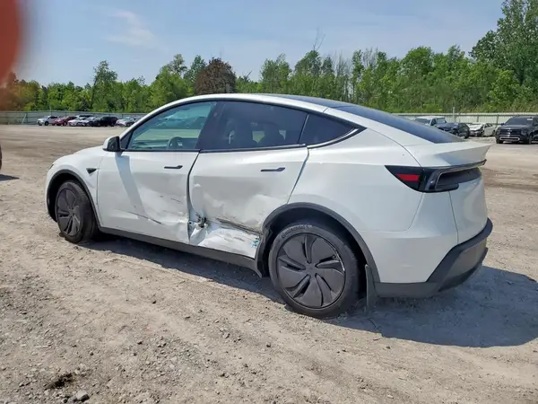 7SAYGDEE0TF551113 2026 TESLA MODEL Y - Image 2