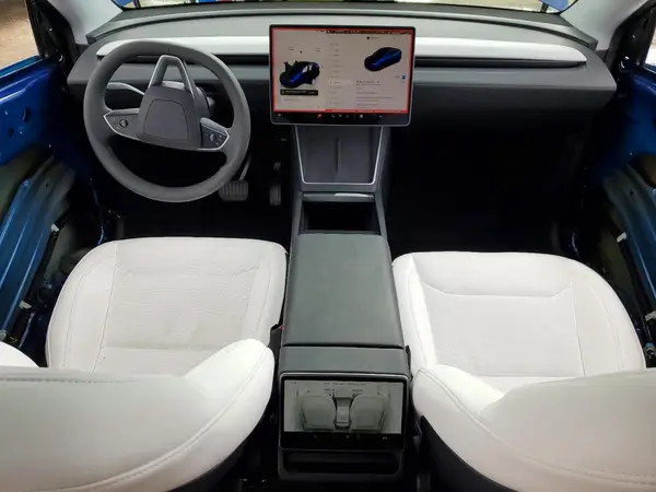7SAYGDEE0TF564105 2026 TESLA MODEL Y - Image 8