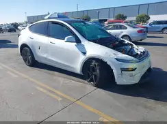 7SAYGDEE0TF702032 2026 TESLA MODEL Y