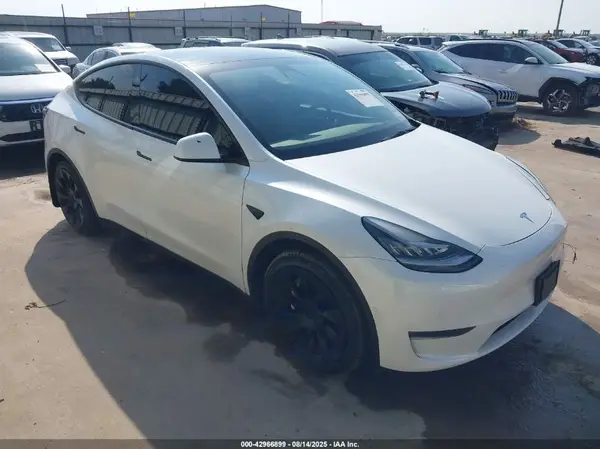 7SAYGDEE1NA003346 2022 TESLA MODEL Y - Image 1
