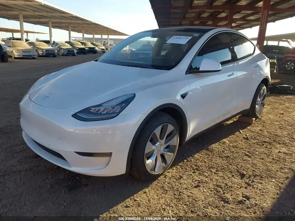7SAYGDEE1NA015657 2022 TESLA MODEL Y - Image 2