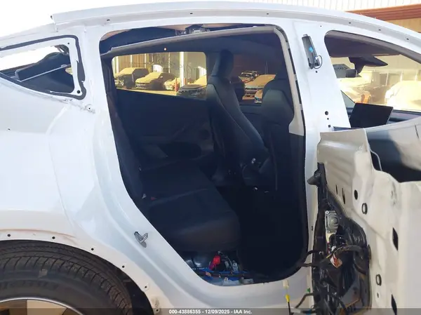 7SAYGDEE1NA015657 2022 TESLA MODEL Y - Image 8