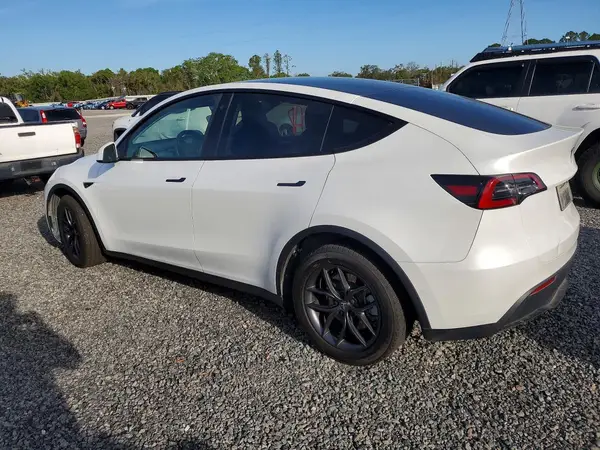 7SAYGDEE1NA018106 2022 TESLA MODEL Y - Image 2