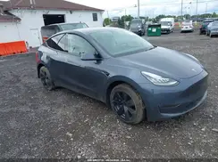 7SAYGDEE1NA022785 2022 TESLA MODEL Y