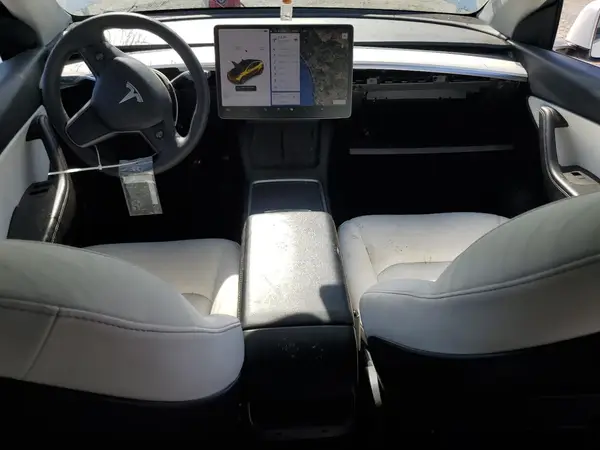 7SAYGDEE1NF310910 2022 TESLA MODEL Y - Image 8
