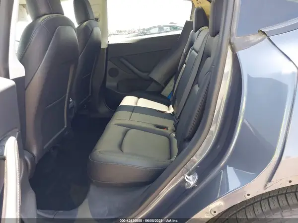 7SAYGDEE1NF312334 2022 TESLA MODEL Y - Image 8