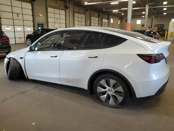 7SAYGDEE1NF313967 2022 TESLA MODEL Y - Image 2