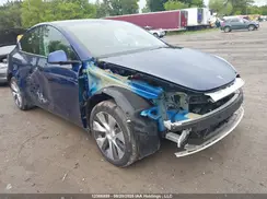7SAYGDEE1NF317212 2022 TESLA MODEL Y