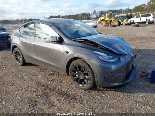 7SAYGDEE1NF317968 2022 TESLA MODEL Y - Image 1