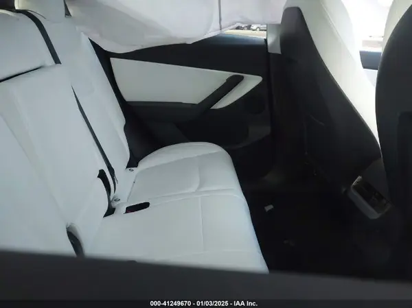 7SAYGDEE1NF317968 2022 TESLA MODEL Y - Image 8