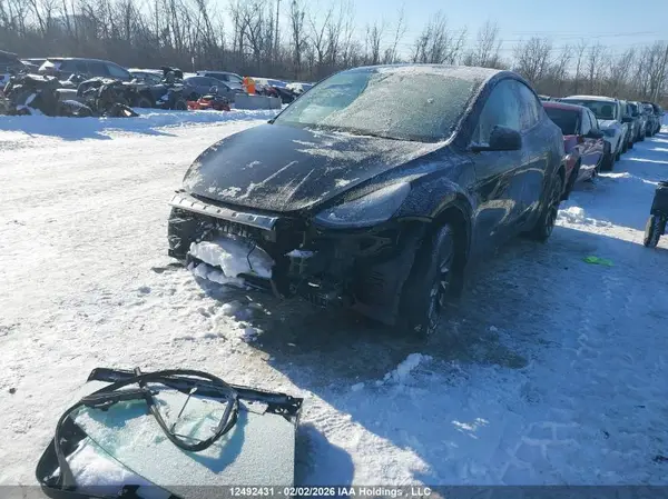 7SAYGDEE1NF319008 2022 TESLA MODEL Y - Image 2