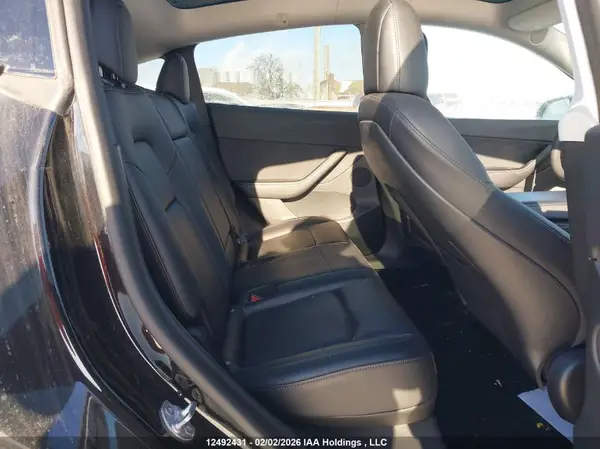 7SAYGDEE1NF319008 2022 TESLA MODEL Y - Image 8