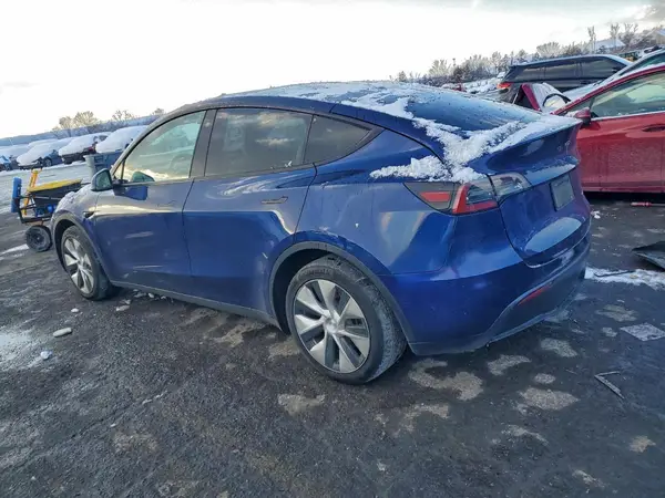 7SAYGDEE1NF319168 2022 TESLA MODEL Y - Image 2