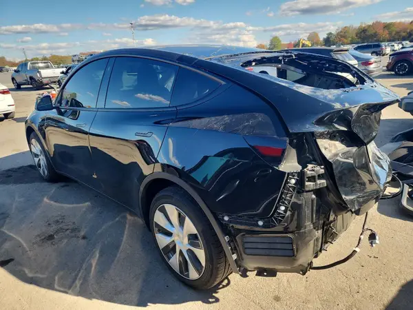 7SAYGDEE1NF320174 2022 TESLA MODEL Y - Image 2