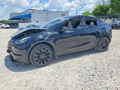 7SAYGDEE1NF323379 2022 TESLA MODEL Y