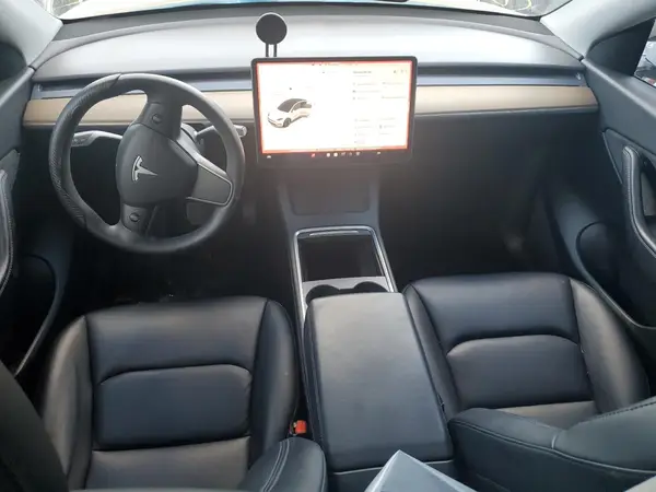 7SAYGDEE1NF327903 2022 TESLA MODEL Y - Image 8