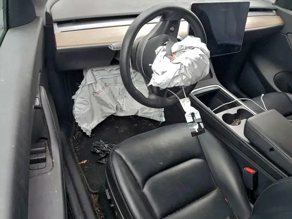 7SAYGDEE1NF329344 2022 TESLA MODEL Y - Image 8