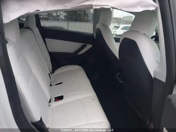 7SAYGDEE1NF330266 2022 TESLA MODEL Y - Image 8