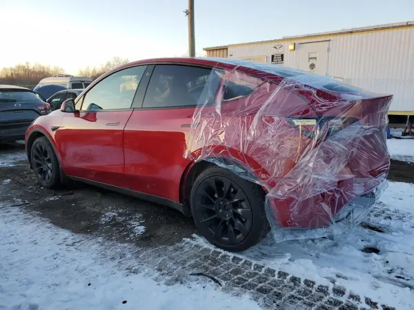 7SAYGDEE1NF336522 2022 TESLA MODEL Y - Image 2