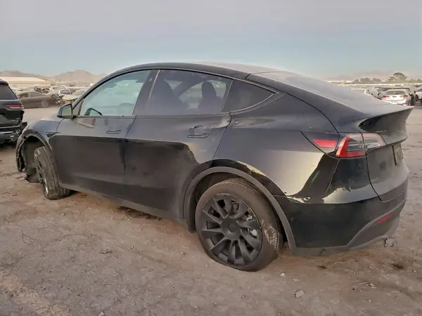 7SAYGDEE1NF341879 2022 TESLA MODEL Y - Image 2