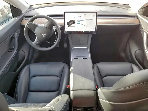 7SAYGDEE1NF341879 2022 TESLA MODEL Y - Image 8