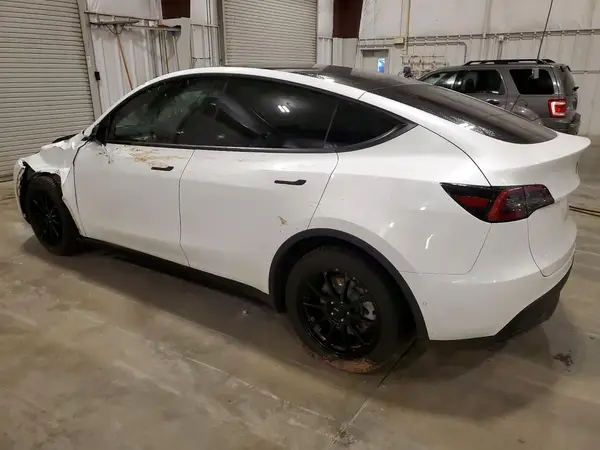 7SAYGDEE1NF354647 2022 TESLA MODEL Y - Image 2