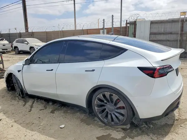 7SAYGDEE1NF355362 2022 TESLA MODEL Y - Image 2