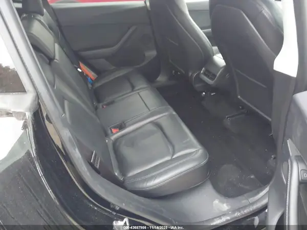 7SAYGDEE1NF356432 2022 TESLA MODEL Y - Image 8