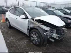 7SAYGDEE1NF358519 2022 TESLA MODEL Y