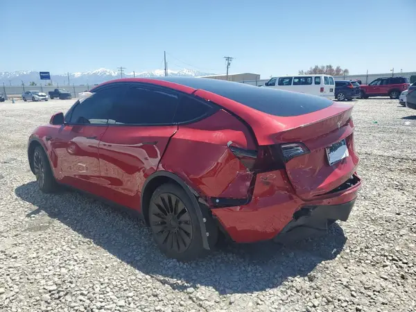 7SAYGDEE1NF360058 2022 TESLA MODEL Y - Image 2
