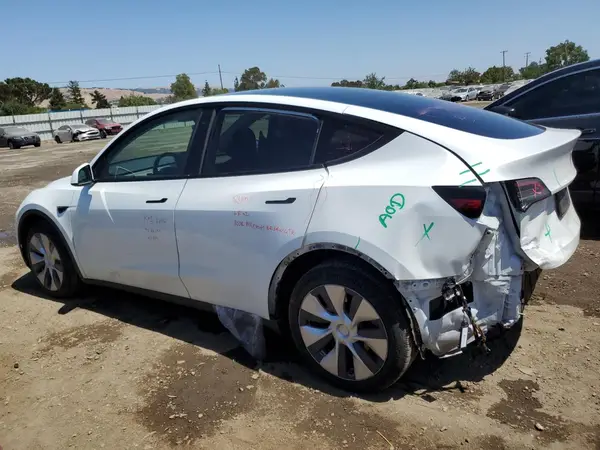 7SAYGDEE1NF363171 2022 TESLA MODEL Y - Image 2