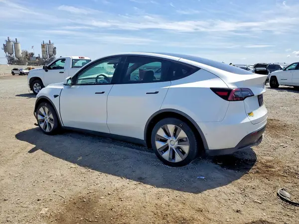 7SAYGDEE1NF363462 2022 TESLA MODEL Y - Image 2