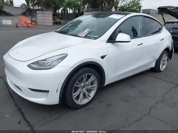 7SAYGDEE1NF368676 2022 TESLA MODEL Y - Image 2