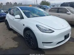7SAYGDEE1NF386630 2022 TESLA MODEL Y