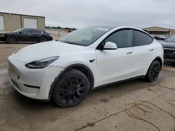 7SAYGDEE1NF386885 2022 TESLA MODEL Y - Image 1