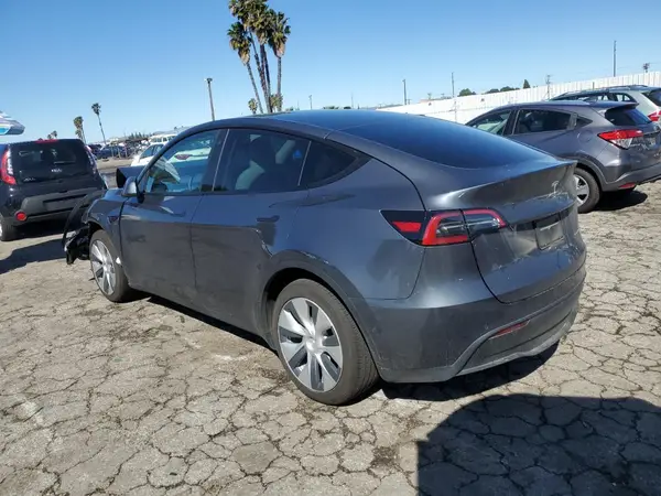 7SAYGDEE1NF391553 2022 TESLA MODEL Y - Image 2