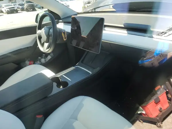 7SAYGDEE1NF391553 2022 TESLA MODEL Y - Image 8