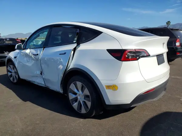 7SAYGDEE1NF407895 2022 TESLA MODEL Y - Image 2