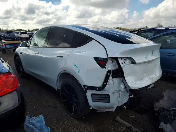 7SAYGDEE1NF414720 2022 TESLA MODEL Y - Image 2