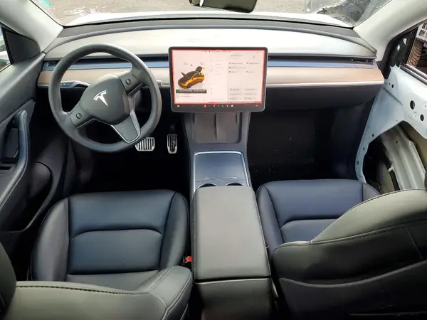 7SAYGDEE1NF414720 2022 TESLA MODEL Y - Image 8