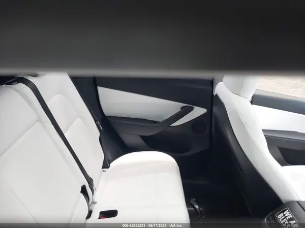 7SAYGDEE1NF419321 2022 TESLA MODEL Y - Image 8