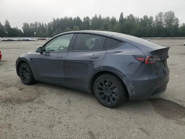7SAYGDEE1NF424339 2022 TESLA MODEL Y - Image 2